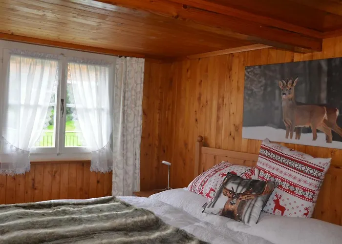 Fluehblueemli 아파트