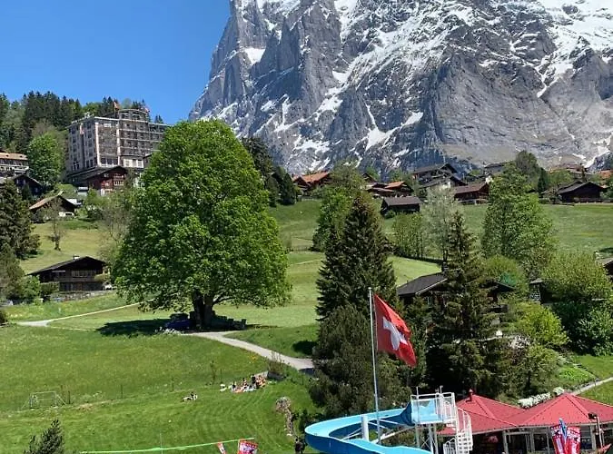 Fluehblueemli アパート *